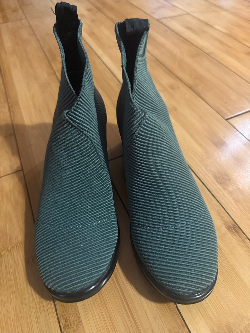 Charleston Show Co Women’s Slip-On Stretch Knit Ankle Boots - grey black size 5